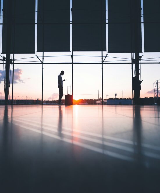 Fast track groupe aéroport Marrakech : le guide pour arriver et repartir sans stress