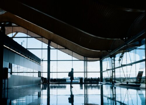 Assistance aéroport Marrakech pour personnes âgées : voyager sereinement